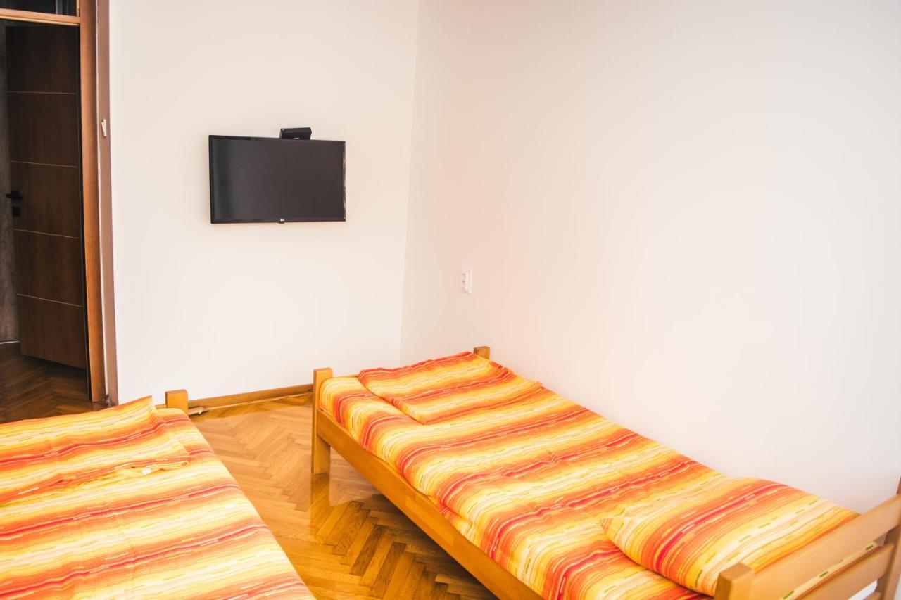 Aparment Theatre Lägenhet Ni Exteriör bild