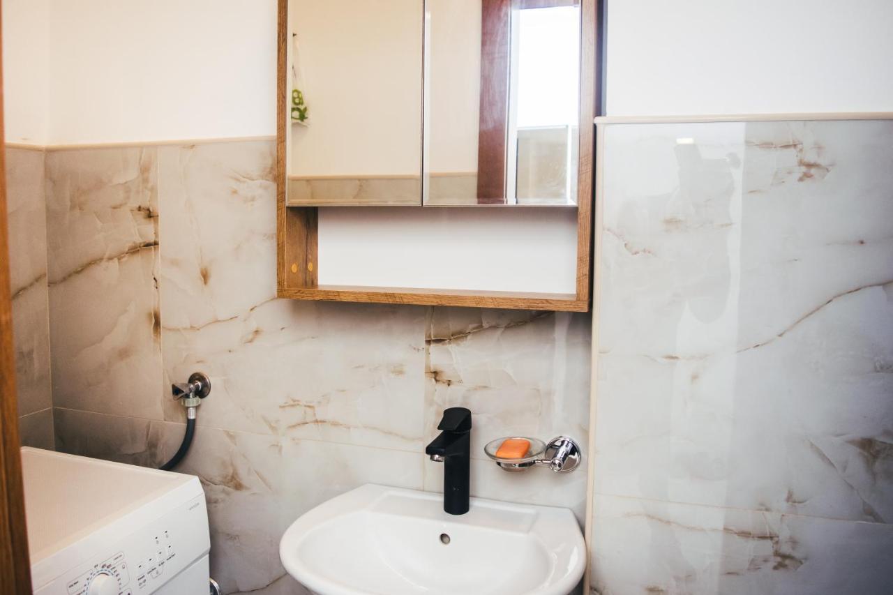 Aparment Theatre Lägenhet Ni Exteriör bild
