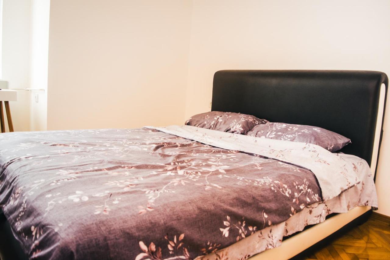 Aparment Theatre Lägenhet Ni Exteriör bild