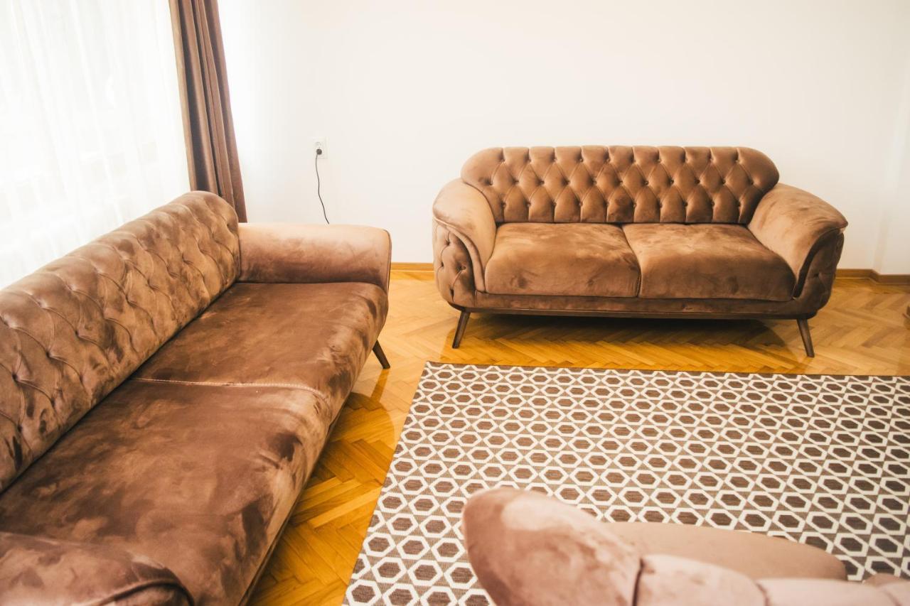 Aparment Theatre Lägenhet Ni Exteriör bild
